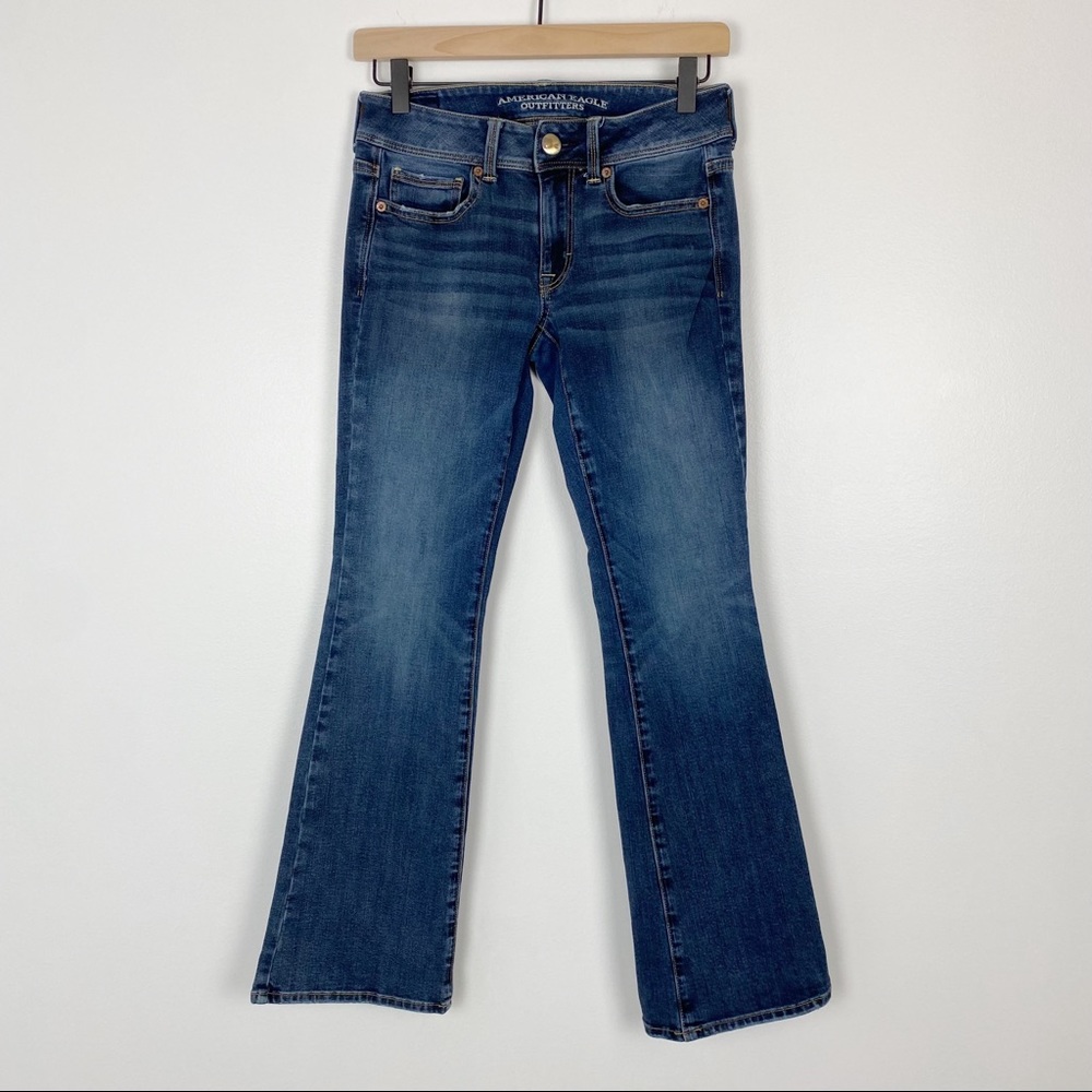 American Eagle medium wash Kick boot stretch jeans size 2 short